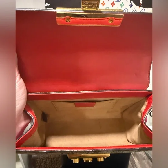 GG Supreme Monogram Padlock red and pink bag with gold chain - Picture 13 of 16